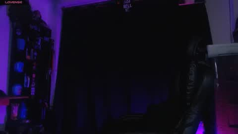 ema_ploxx online show from July 16, 2:59 am