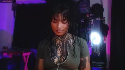 ema_ploxx online show from July 27, 4:43 am