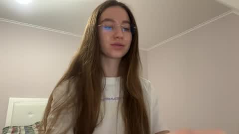 Alina online show from April 28, 6:56 pm