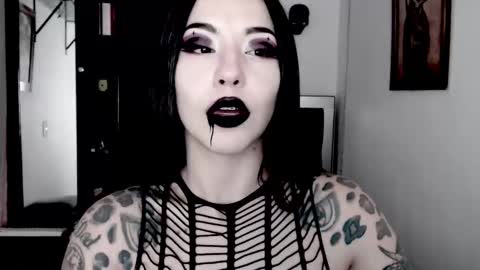 Emerald Black online show from December 14, 4:19 am