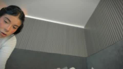 emelie_89 online show from April 29, 11:37 am