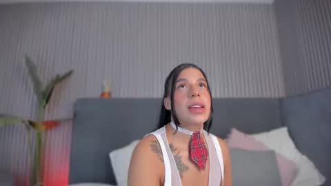 emelie_89 online show from July 25, 12:36 pm