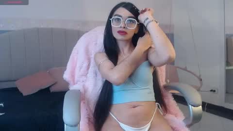 Danna online show from December 2, 3:38 am