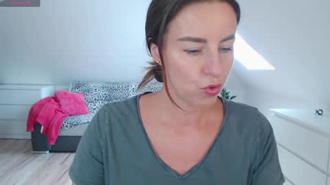 just me online show from May 13, 10:03 am