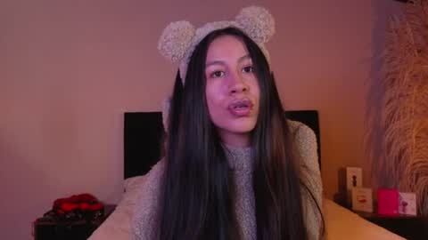 Emilia Gomez online show from June 29, 2:52 am