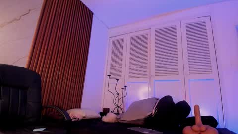   online show from January 14, 12:18 am