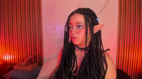 Snapshot of emiilycollins1 chatting on March 12, 9:45 pm online show from March 12, 9:45 pm