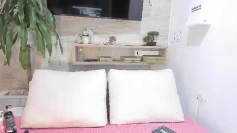 Emiily Grace online show from July 26, 12:14 pm