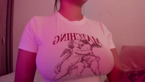 Snapshot of emilia_ghendle chatting on January 11, 2:58 pm Emilia Big Boobs online show from January 11, 2:58 pm