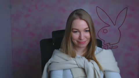 Emilia online show from April 24, 5:31 am