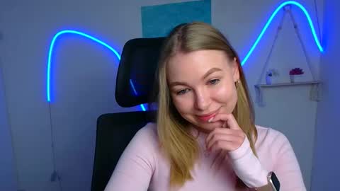 Emilia online show from May 1, 5:45 am