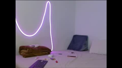 emiliaabrown online show from March 16, 10:14 pm