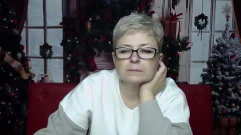 EmiliaGree online show from January 6, 6:12 pm