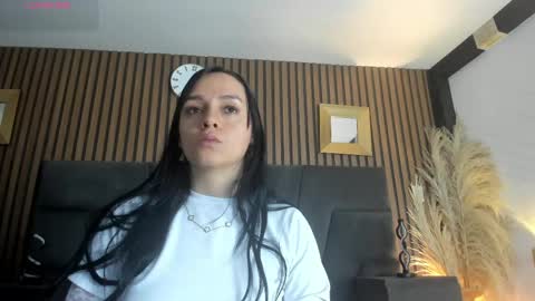 EmiliaRose online show from May 4, 8:37 pm