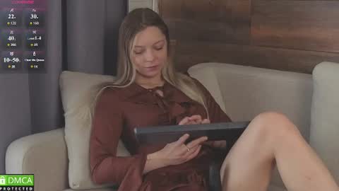 emilielong online show from July 18, 6:04 am