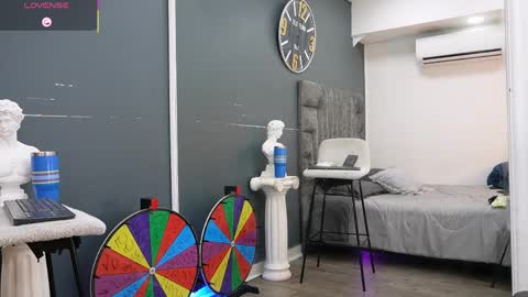 Emilio online show from April 25, 1:41 pm