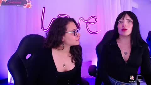 Snapshot of emilirusso chatting on October 21, 10:13 pm Emili Russo online show from October 21, 10:13 pm