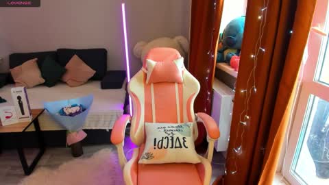 Emiliya online show from January 11, 6:41 am