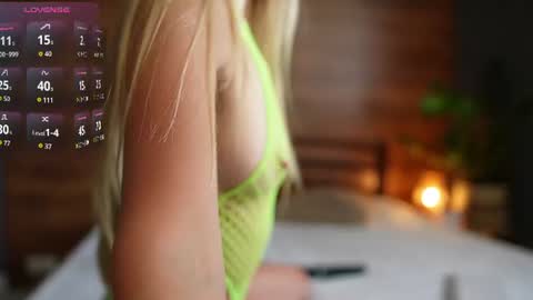 Emilly online show from July 31, 7:53 am