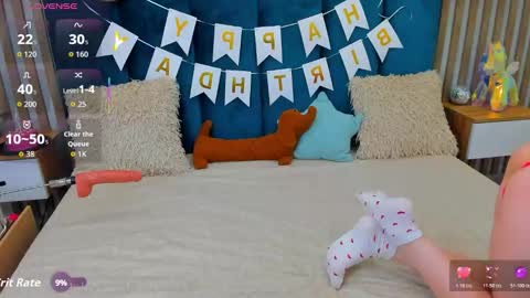 Emilly online show from February 3, 7:24 am