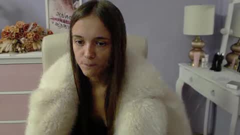 Snapshot of emilly_lust99 chatting on October 13, 7:10 am Emilly online show from October 13, 7:10 am