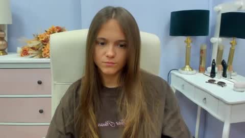 Emilly online show from July 16, 6:49 am