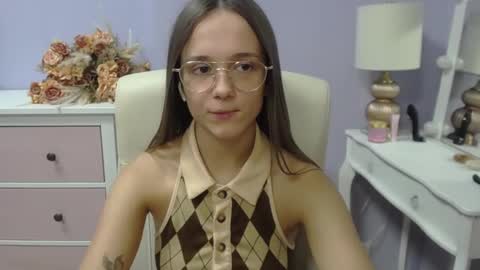 Emilly online show from February 23, 8:38 am