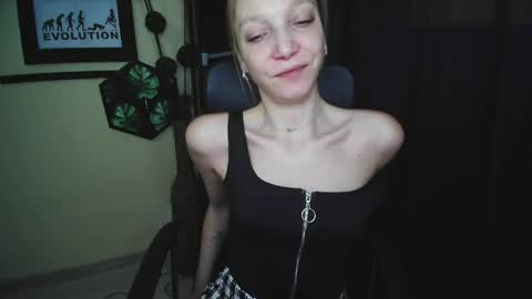 Emilly online show from April 29, 12:43 pm