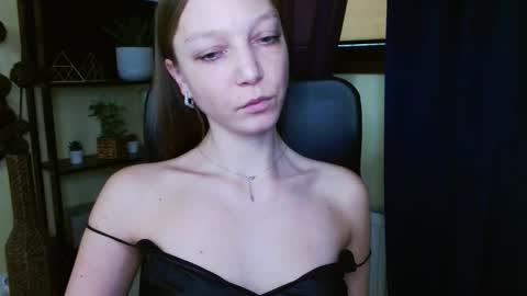 Emilly online show from February 20, 2:08 pm