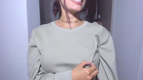 emilly online show from June 23, 8:44 am