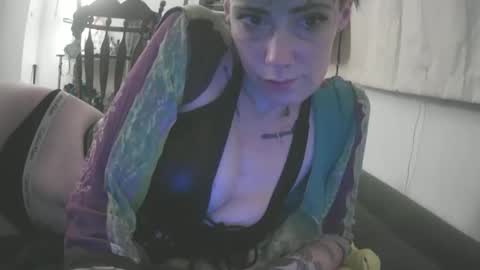Snapshot of emily0903 chatting on October 7, 3:24 am Emily Love online show from October 7, 3:24 am