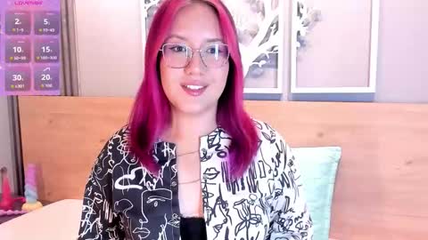 Emily online show from November 16, 4:58 am