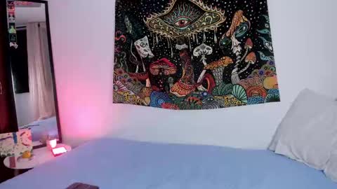 emily_bae online show from September 25, 2:51 am