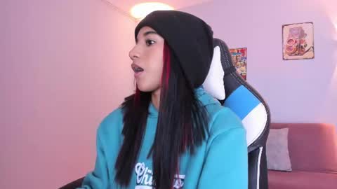 emily_bruss online show from July 8, 7:28 pm