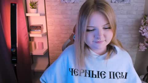 emily_coyness online show from March 28, 2:51 pm