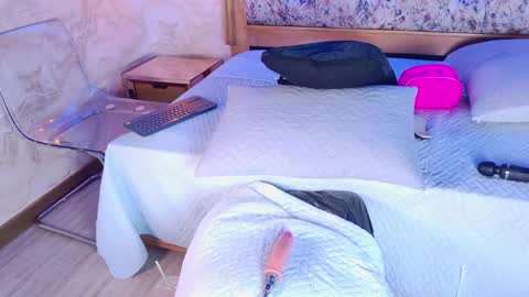 emily_dempsey online show from April 25, 1:41 pm