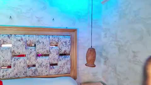 emily_dempsey online show from July 22, 7:05 pm