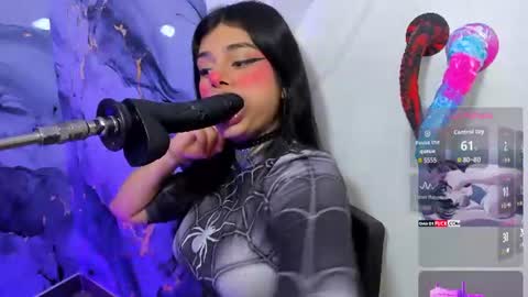 emily_evol online show from June 24, 12:01 pm