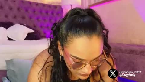 Emily online show from July 18, 6:54 pm