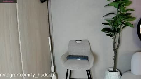 independet model online show from June 30, 2:22 am