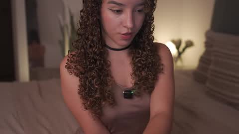 Juliana online show from May 5, 1:12 am