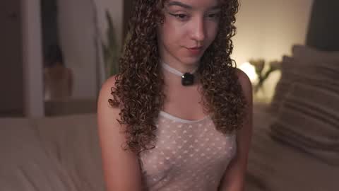 Juliana online show from May 2, 11:10 pm