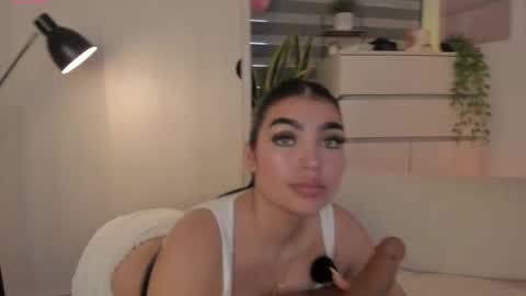 EmilyKenner  Independent model  online show from July 12, 1:03 pm