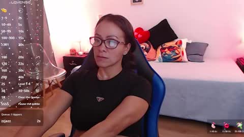 Snapshot of emily_leroy571240 chatting on September 15, 2:18 pm emily leroy. online show from September 15, 2:18 pm