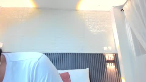 Snapshot of emily_leroy571240 chatting on January 14, 8:59 pm emily leroy. online show from January 14, 8:59 pm
