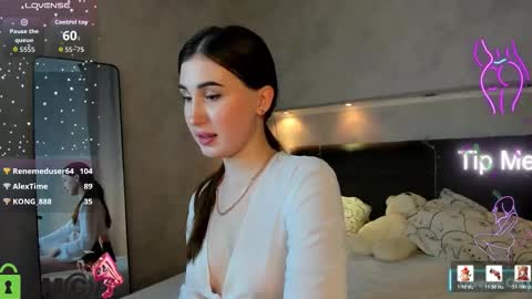 Emily online show from March 3, 7:26 am