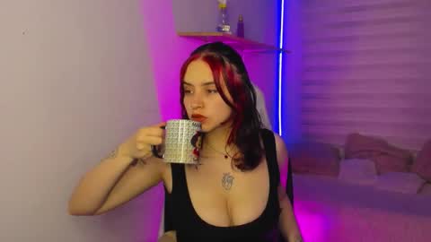 emily_lindey online show from December 4, 3:17 am