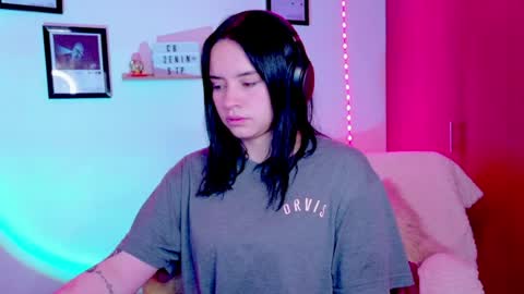 Emily Lindey online show from June 21, 8:21 am