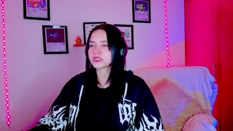 Emily Lindey online show from August 5, 6:43 am