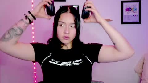 Emily Lindey online show from June 17, 6:51 am